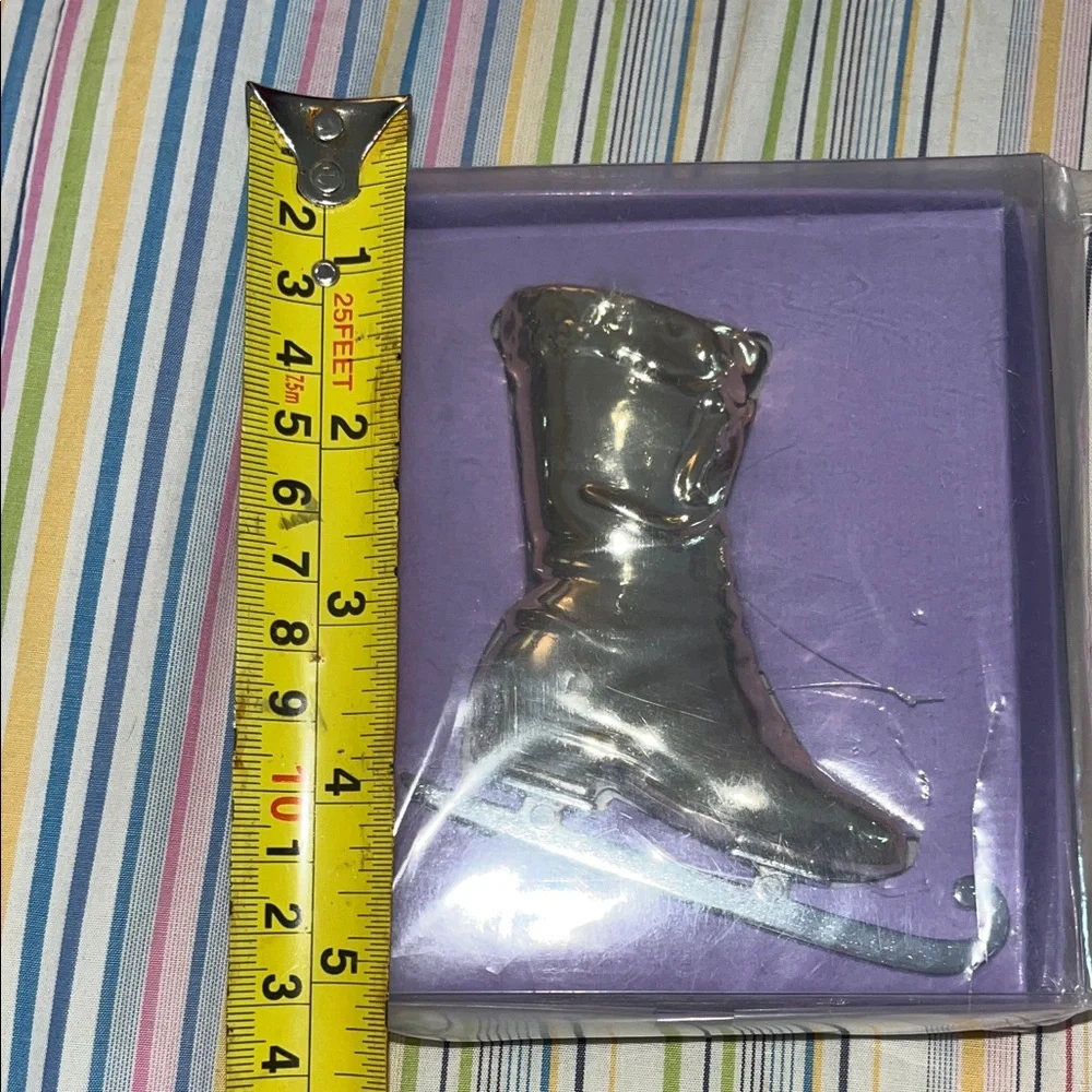 Department‎ 56 Silver Ice Skate Ornament